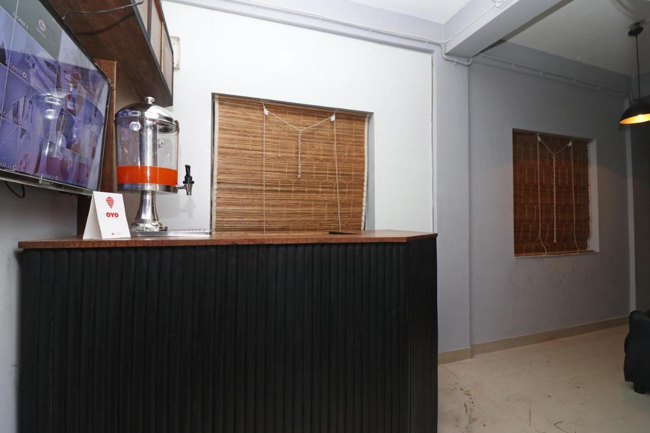 Hotel Oyo 22591 Srj Kolkata